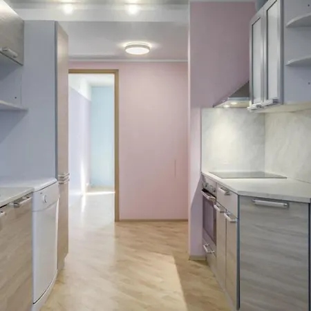 Lägenhet 4br In City Centre With Free Parking