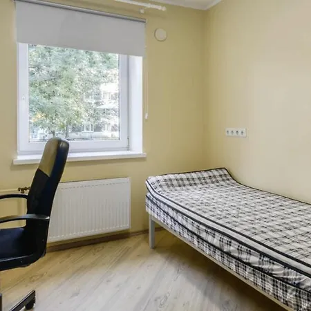 4br In City Centre With Free Parking Апартаменты