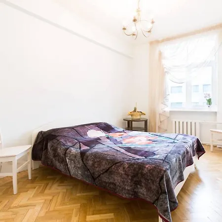 4br In City Centre With Free Parking Apartament *
