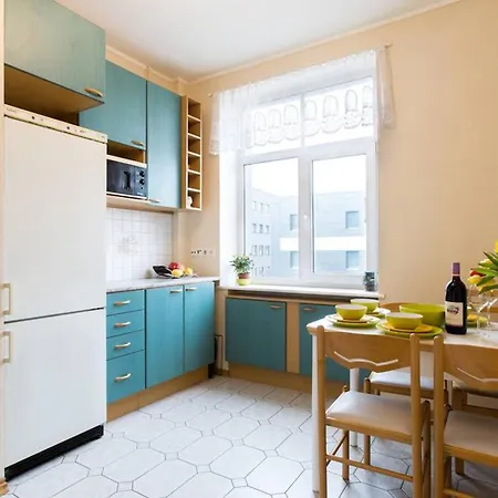 4br In City Centre With Free Parking Reval